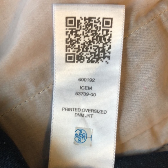 True Religion Women's NWT Printed Oversized Denim Jacket Size L - Picture 13 of 16